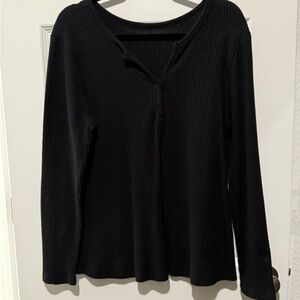 Women's Black Long Sleeve Top